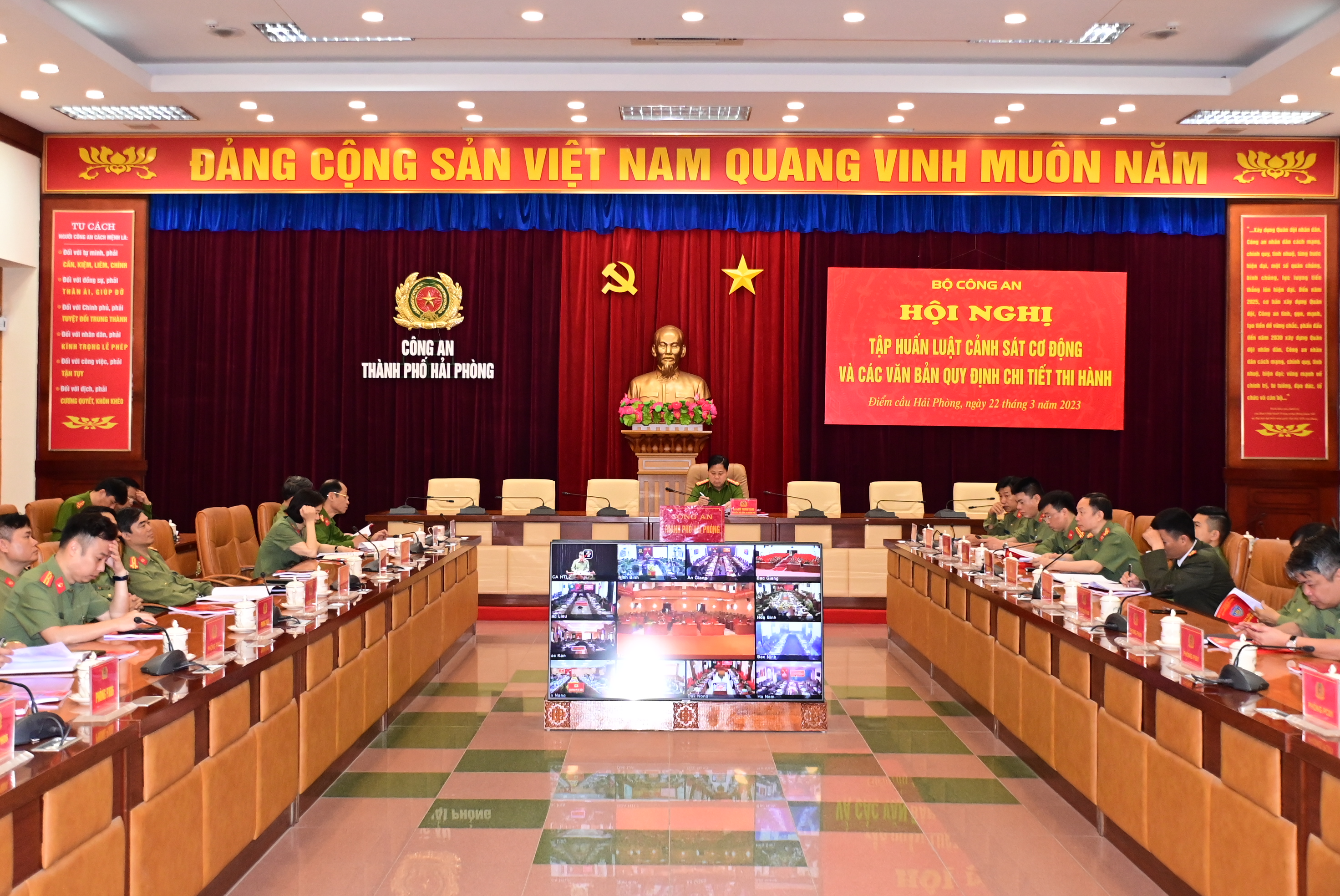 Bộ Công an: Tập huấn Luật Cảnh sát cơ động và các văn bản quy định chi tiết thi hành